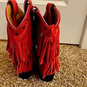 Girls’ cowgirl boots size 13.5